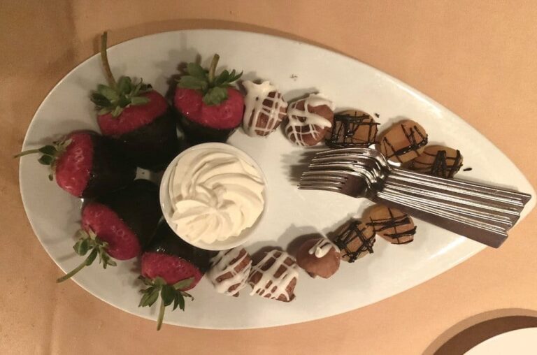 Hugo’s Cellar Menu, Reviews, & Photos Fremont Street Experience